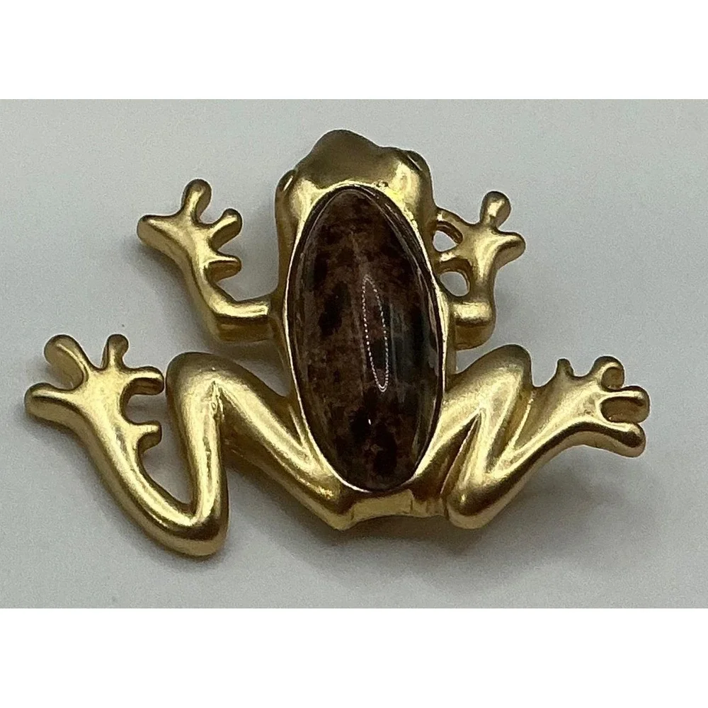 Gold Tone Figural Frog Brooch Pin Brown Lucite Accent Vintage Animal figural pin